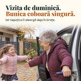 Imagine cu caracter ilustrativ: Vizita de duminică. Bunica coboară singură. Iar nepoțica îi aleargă deja în brațe.